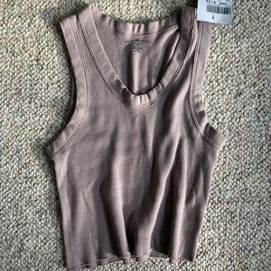 Brandy Melville crop top